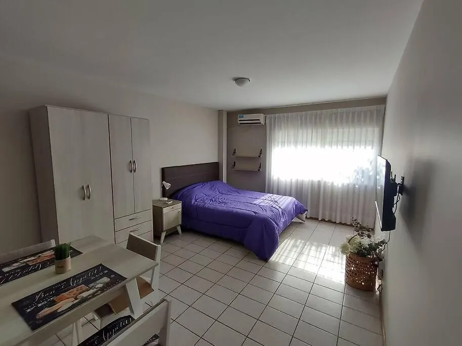 Economico Y Comodo Departamento. Мендоса
